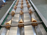 Γυαλισμένος κώνος βαφλών παγωτού 5000pcs/H βιομηχανικός που κατασκευάζει τη μηχανή