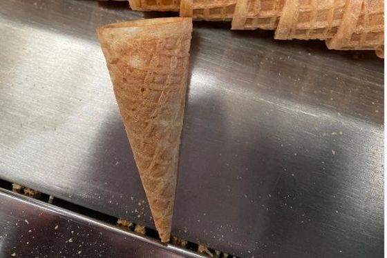 Καλή τιμή. Γραμμή παραγωγής κώνων παγωτού PLC 3.37kw 65mm σε απευθείας σύνδεση